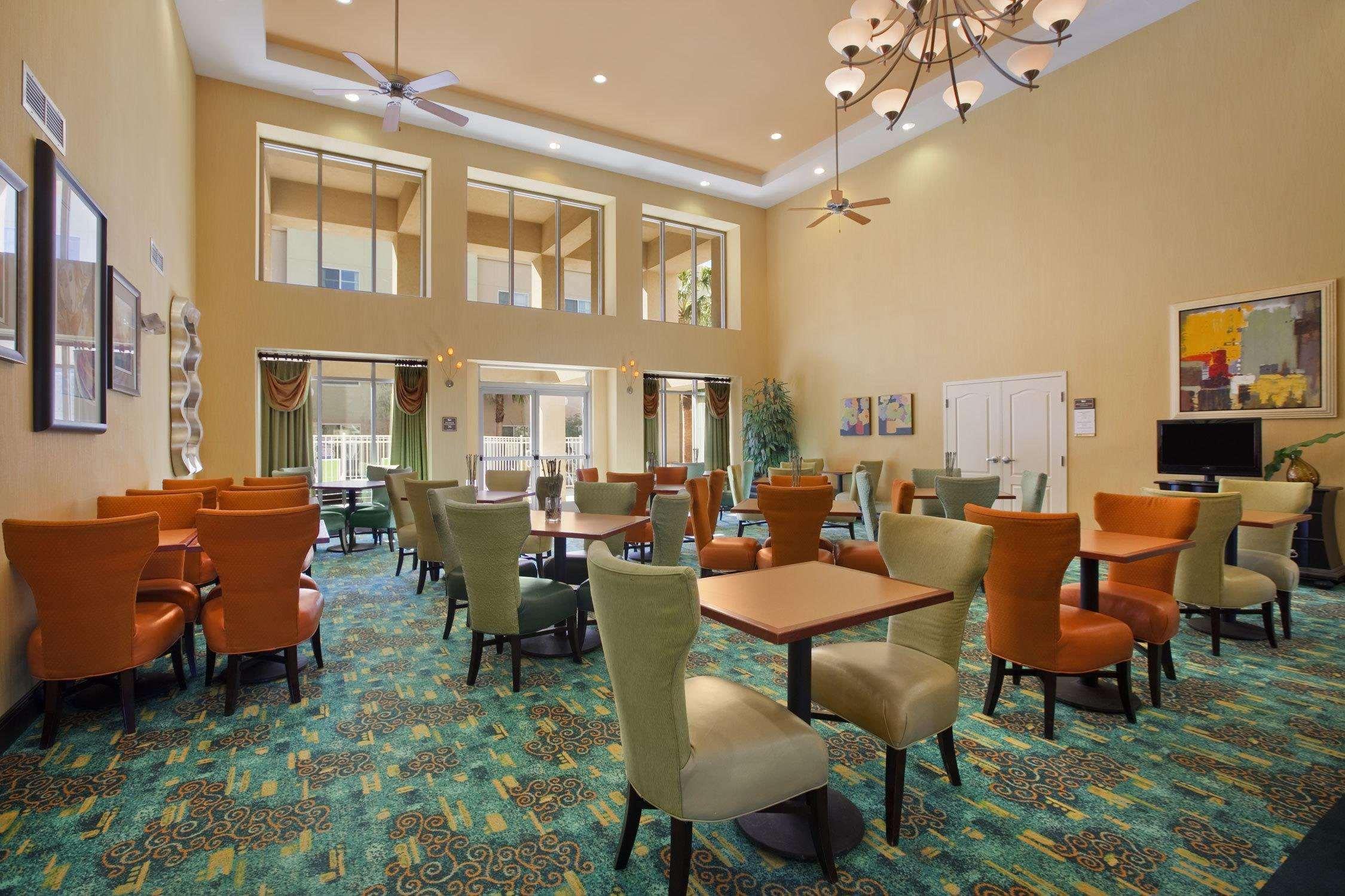 โฮมวู้ด สวีท บาย ฮิลตัน ปาล์ม ดีเซิร์ต Hotel อเมริกา ภายนอก รูปภาพ